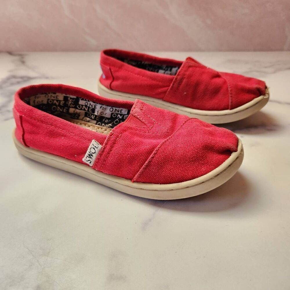 Kids girls red Toms slip on canvas brick red shoes casual minimalist